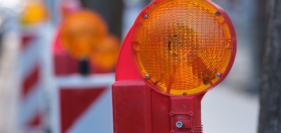 Warnleuchte an eineer Baustelle Warnleuchte an eineer Baustelle