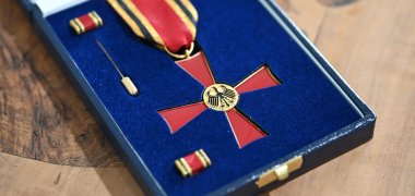 Bundesverdienstkreuz am Bande