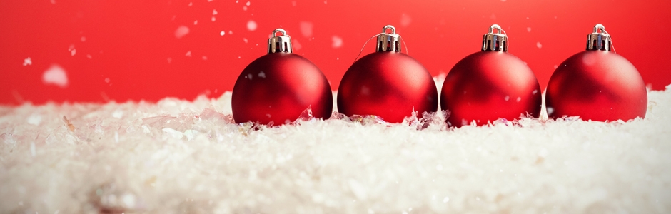 Rote Weihnachtskugeln