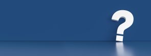 Weißes Fragezeichen auf blauem Grund