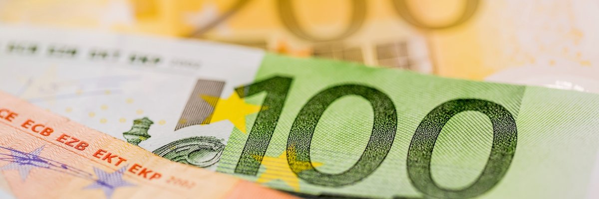 Viele verschiedene Euro-Geldscheine