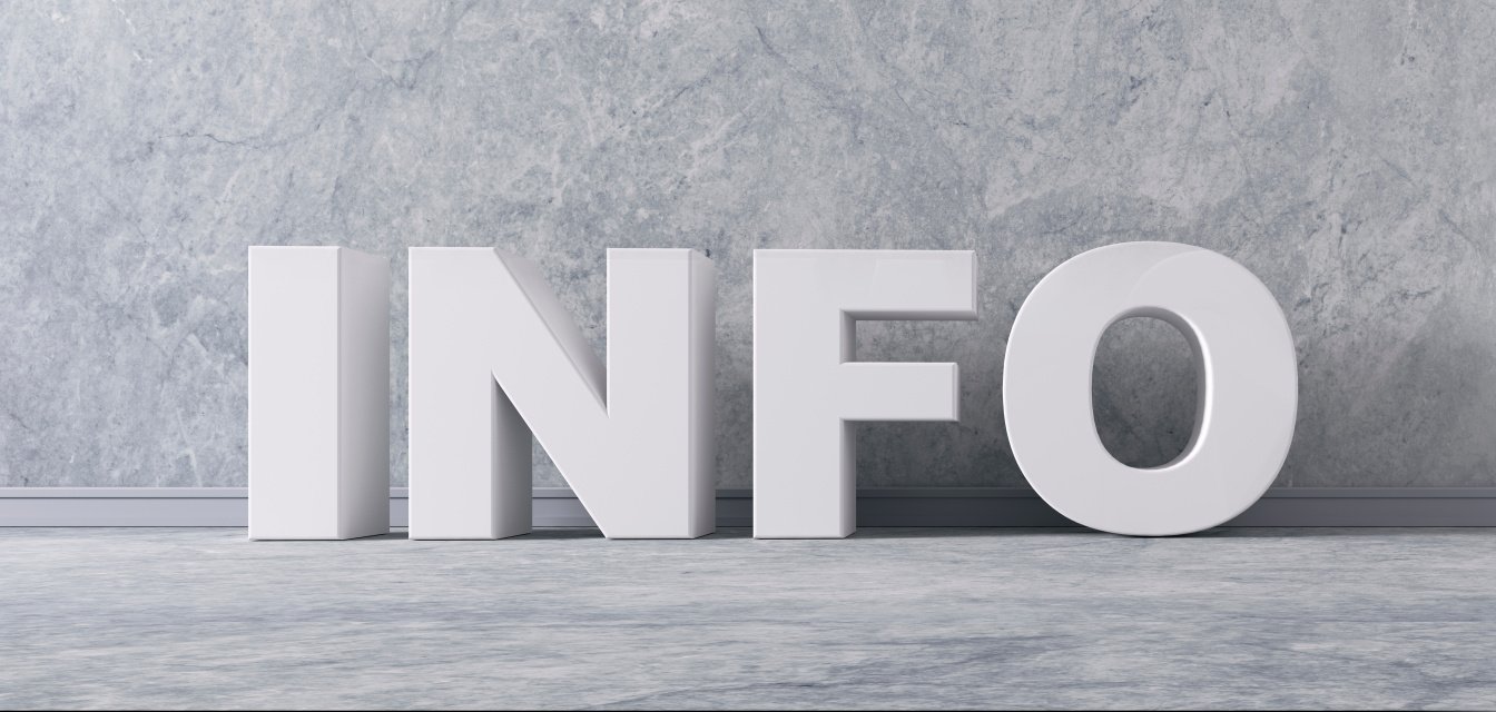 Info - Text vor Wand mit Steintextur