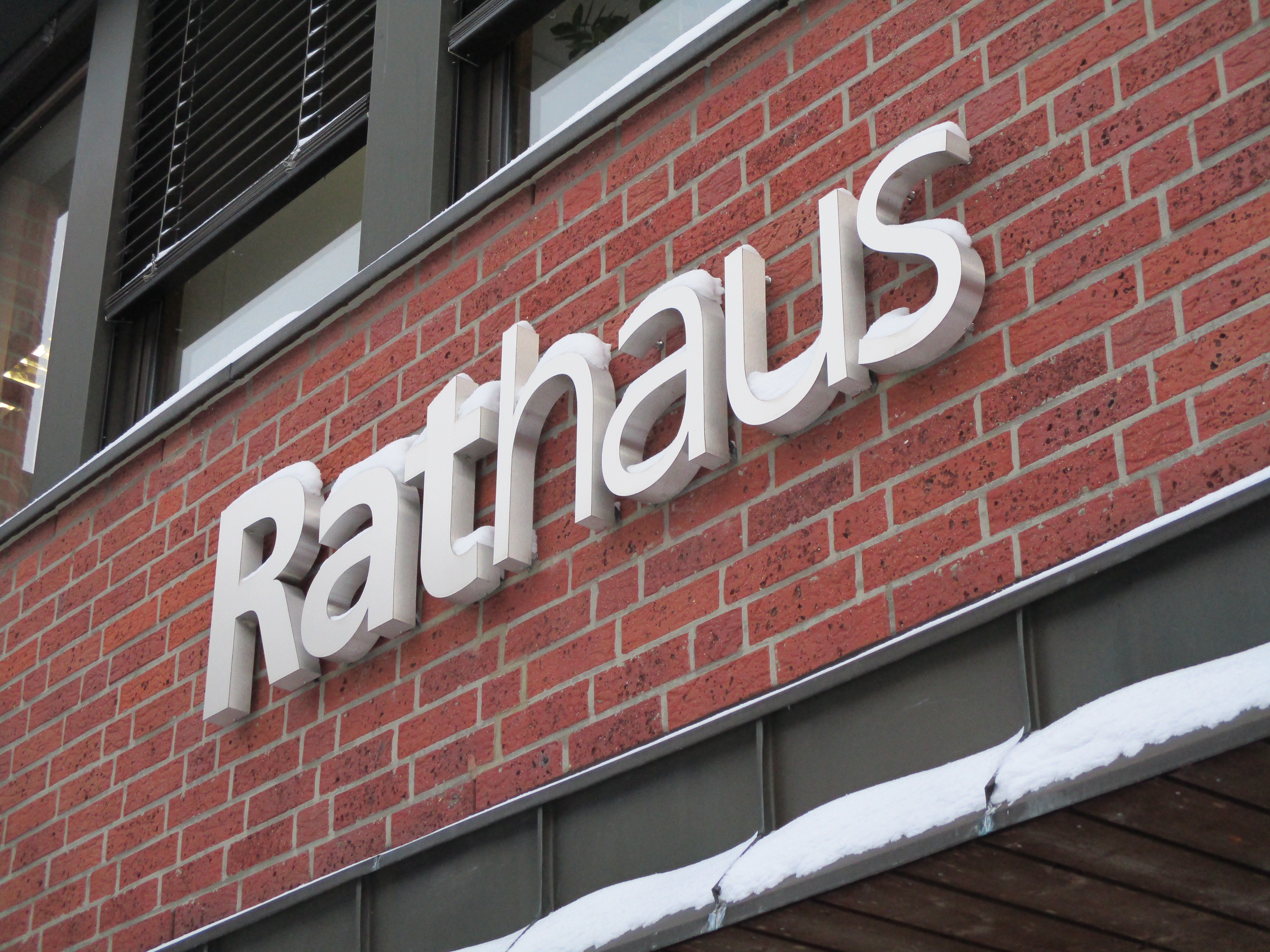 Rathaus Schriftzug