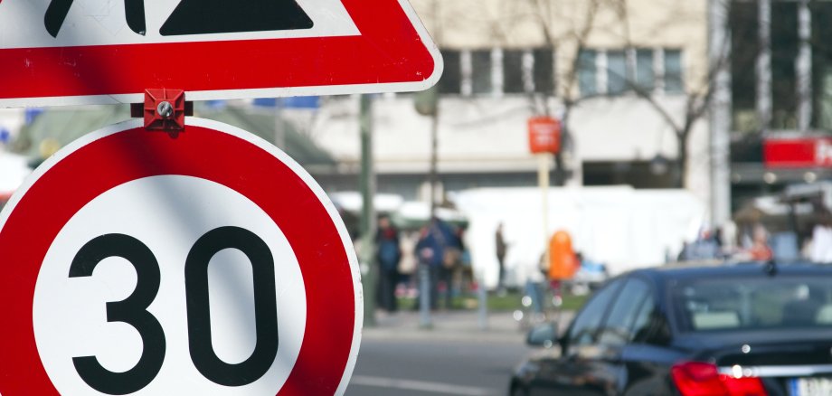 Geschwindigkeitsbegrenzung