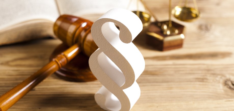 Wooden gavel barrister, justice concept, paragraph